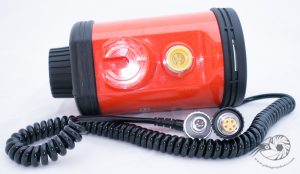 La connectique électrique du flash Nikonos SB105