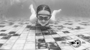 Portraits d’enfants en piscine